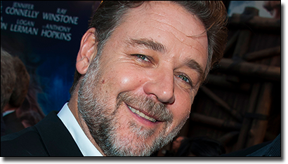 Russell Crowe plays bingo